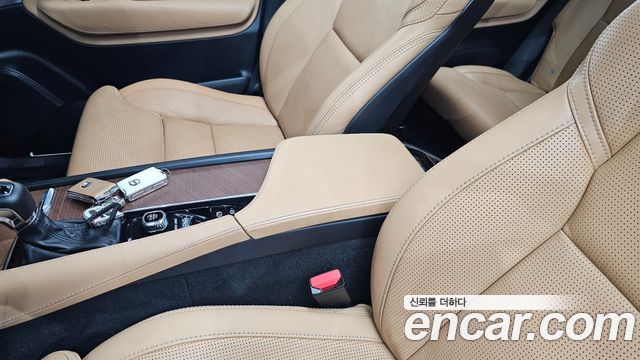 Volvo XC90 2019 — photo 30