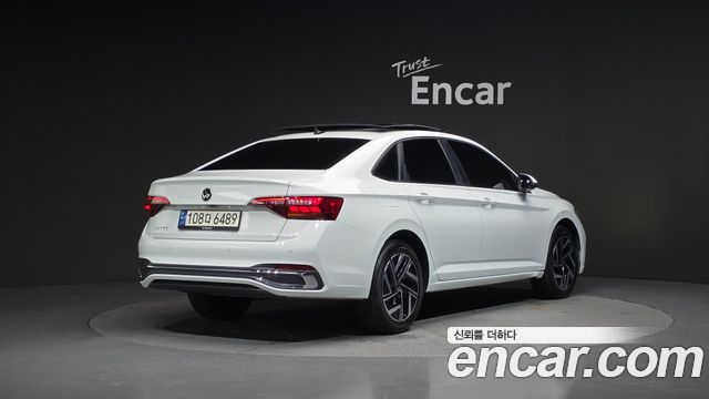 Volkswagen Jetta 2023 — photo 2