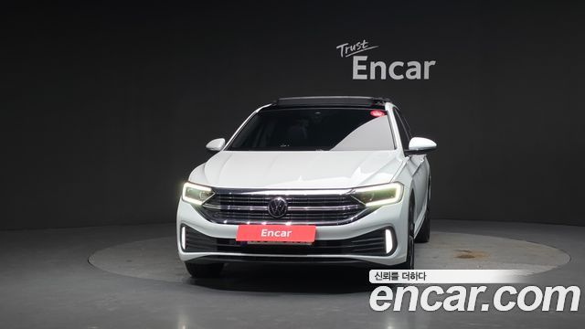 Volkswagen Jetta 2023 — photo 3