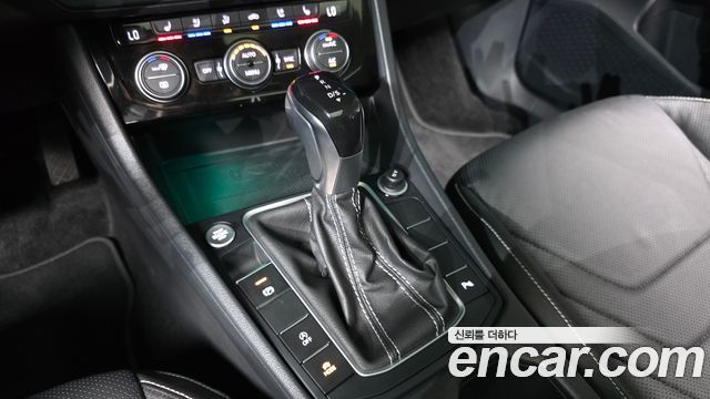 Volkswagen Jetta 2023 — photo 12