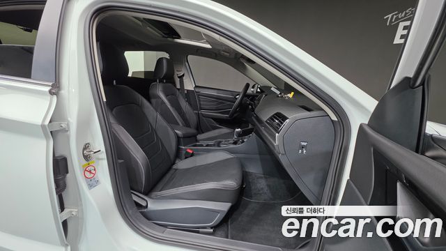 Volkswagen Jetta 2023 — photo 13