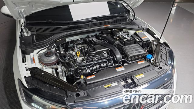 Volkswagen Jetta 2023 — photo 28