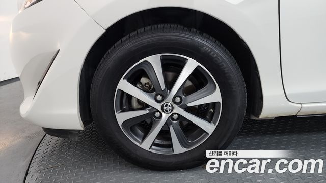 Toyota Prius 2018 — photo 5