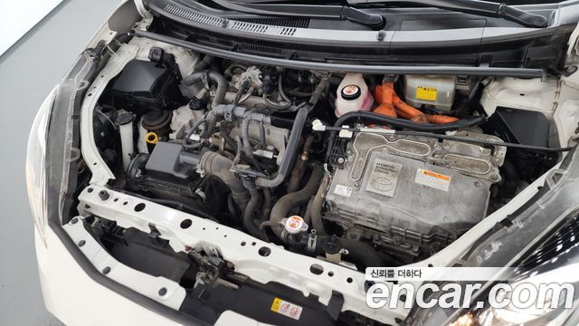 Toyota Prius 2018 — photo 6