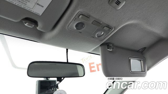 Toyota Prius 2018 — photo 22
