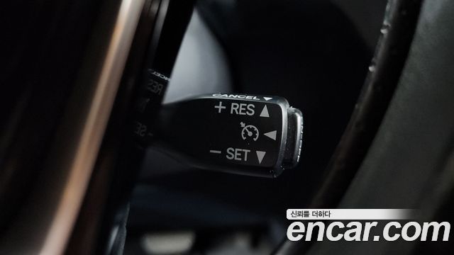 Toyota Prius 2018 — photo 33