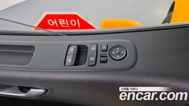 Hyundai Staria 2023 — photo 18