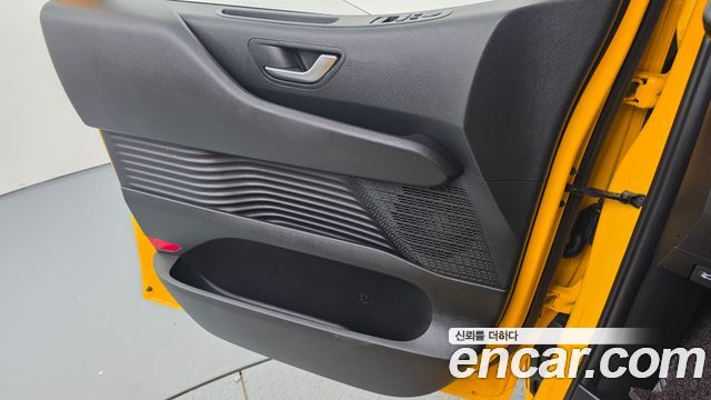 Hyundai Staria 2023 — photo 14