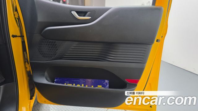 Hyundai Staria 2023 — photo 15