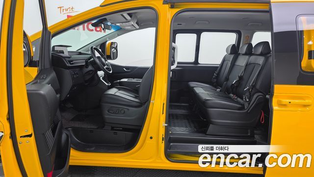 Hyundai Staria 2023 — photo 30