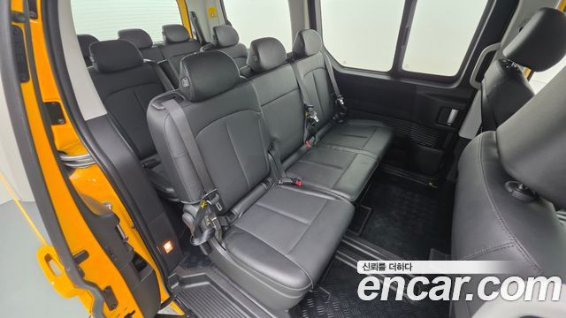 Hyundai Staria 2023 — photo 32