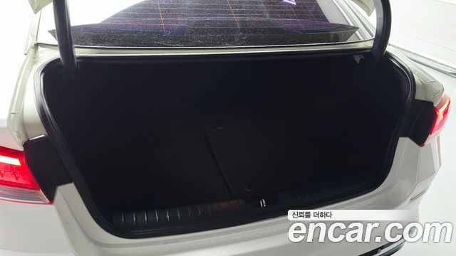 Kia K5 2019 — photo 18