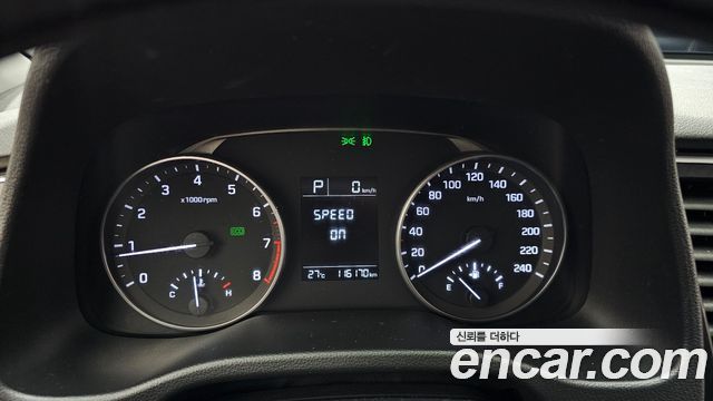 Hyundai AVANTE 2016 — photo 11
