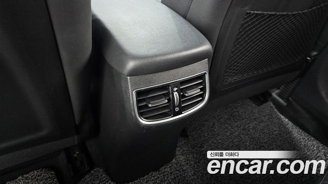 Hyundai AVANTE 2016 — photo 24