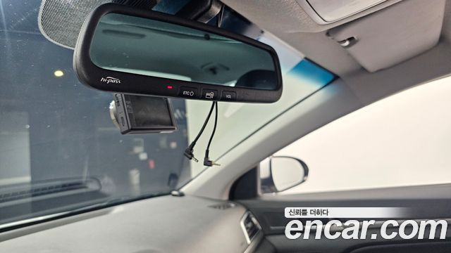 Hyundai AVANTE 2016 — photo 25