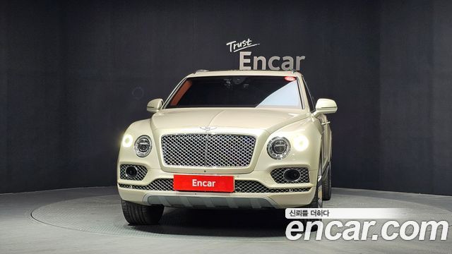 Bentley Bentayga 2018 — photo 3