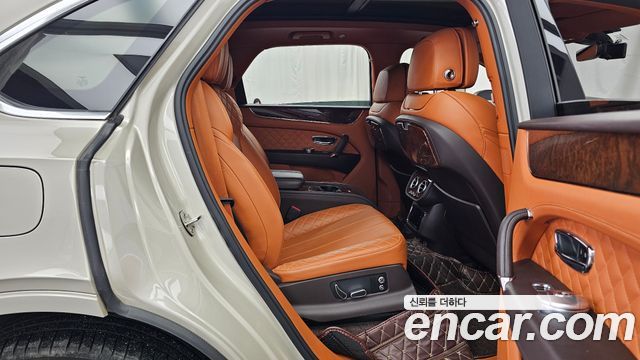 Bentley Bentayga 2018 — photo 12