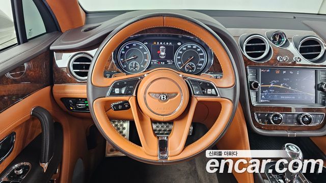 Bentley Bentayga 2018 — photo 13