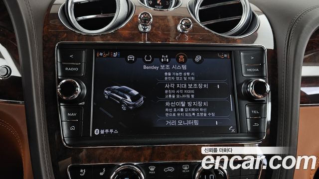 Bentley Bentayga 2018 — photo 16