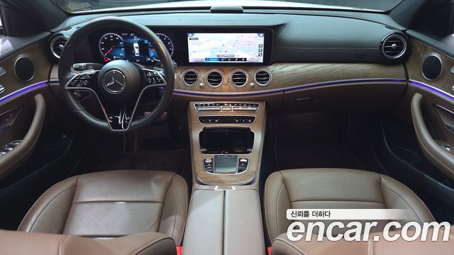Mercedes-Benz E-Class 2021 — photo 7