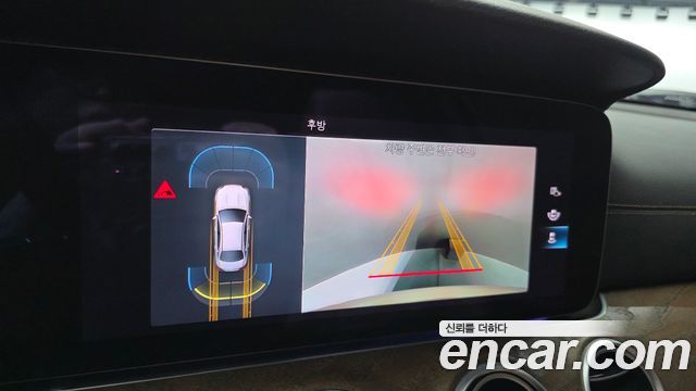 Mercedes-Benz E-Class 2021 — photo 17