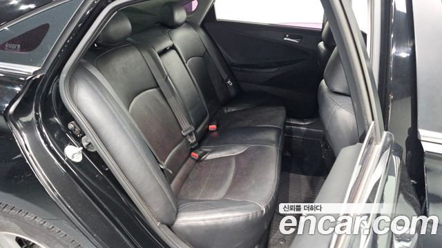 Hyundai Sonata 2013 — photo 17