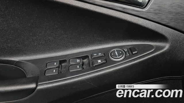 Hyundai Sonata 2013 — photo 23