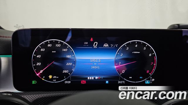 Mercedes-Benz CLA-Class 2024 — photo 10