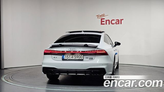 Audi A7 2022 — photo 4