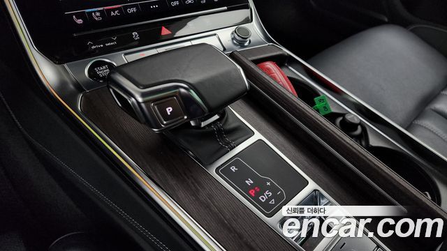 Audi A7 2022 — photo 12