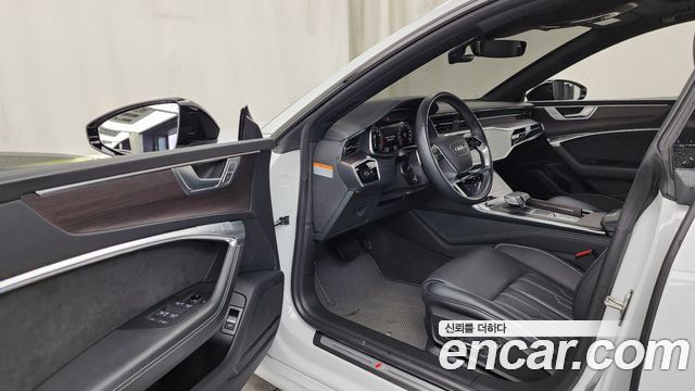 Audi A7 2022 — photo 13