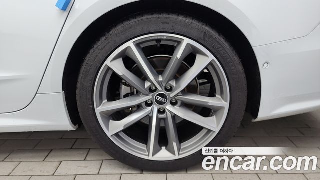 Audi A7 2022 — photo 7
