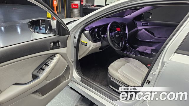 Kia K5 2013 — photo 10