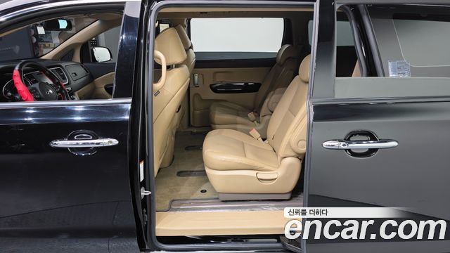 Kia Canival 2019 — photo 11