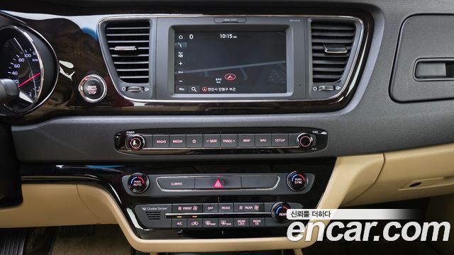 Kia Canival 2019 — photo 16
