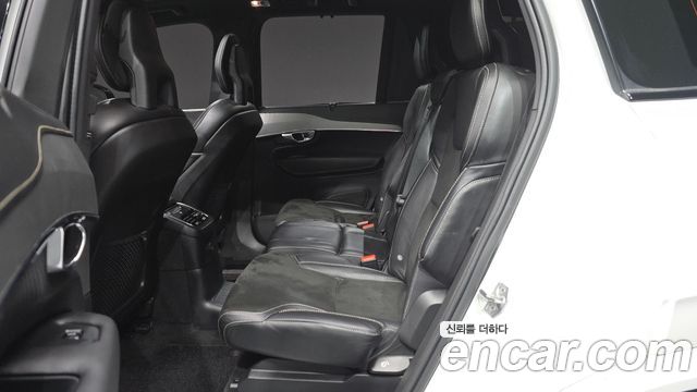 Volvo XC90 2021 — photo 12