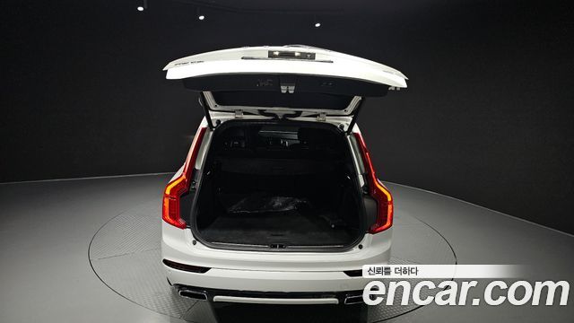 Volvo XC90 2021 — photo 20