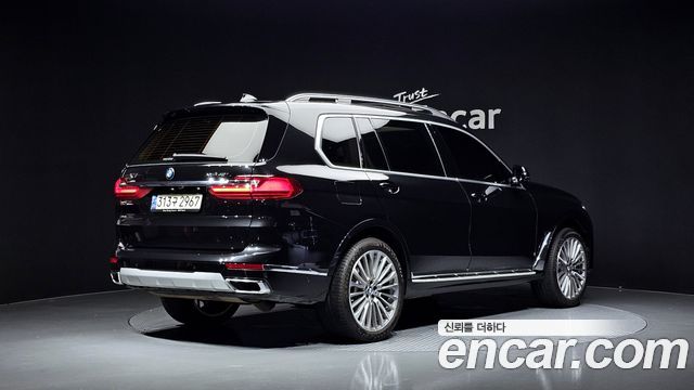 BMW X7 2022 — photo 2