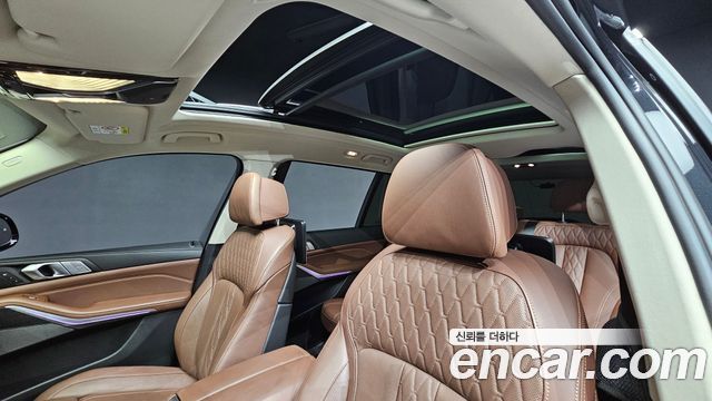 BMW X7 2022 — photo 18