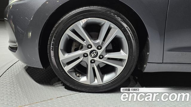 Hyundai AVANTE 2016 — photo 5