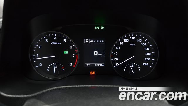 Hyundai AVANTE 2016 — photo 8