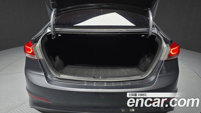 Hyundai AVANTE 2016 — photo 20