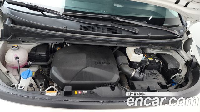 Hyundai Staria 2023 — photo 6