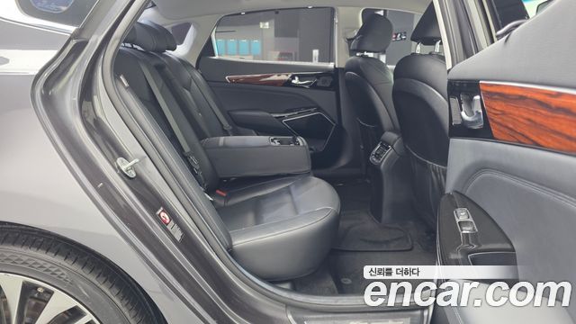 Kia K7 2016 — photo 12