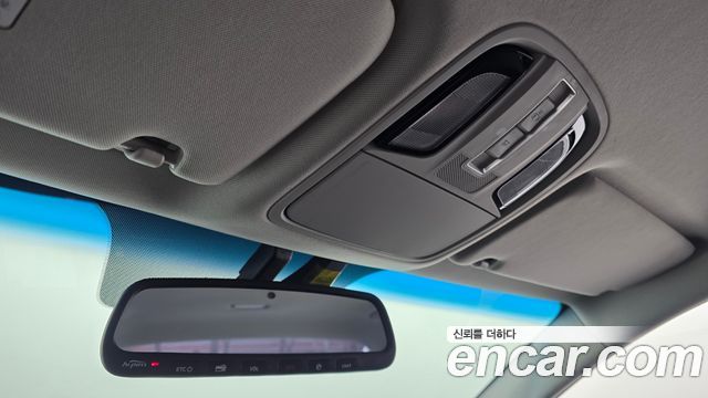 Kia K7 2016 — photo 17