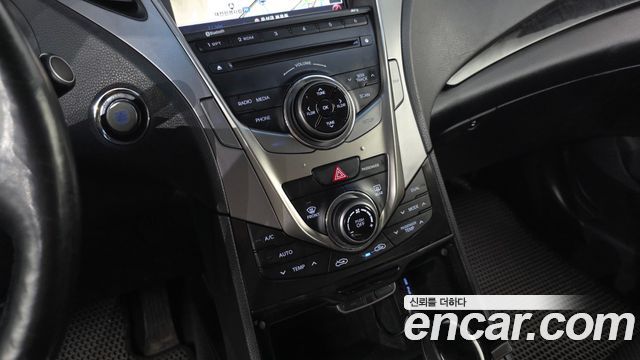 Hyundai Grandeur 2014 — photo 17