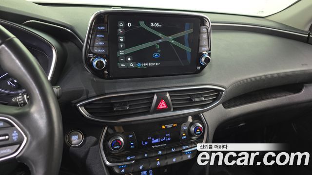 Hyundai Santafe 2019 — photo 18