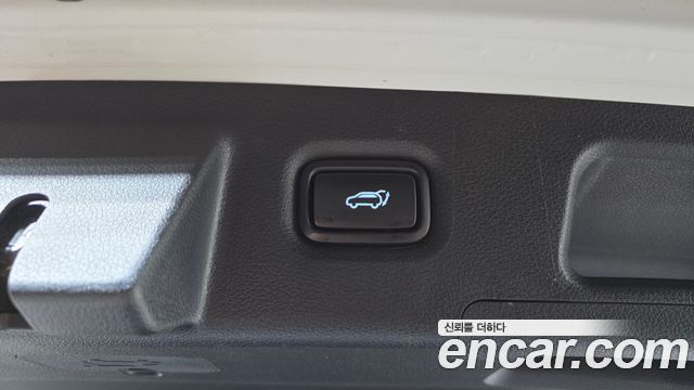 Hyundai Santafe 2019 — photo 22