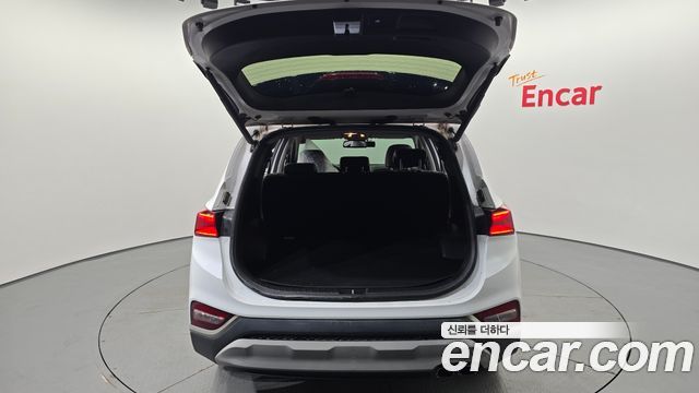 Hyundai Santafe 2019 — photo 23