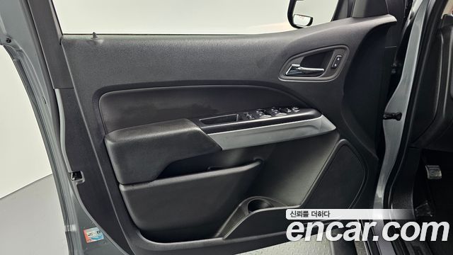 Chevrolet Korea Colorado 2022 — photo 14